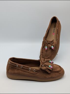 Steve Madden Girls Big Kids 3 Tan Suede Bow Moccasin Loafers with Bead Accents